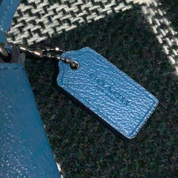 Coach metallic stars zip corner wristlet wallet - Picture 4 of 8